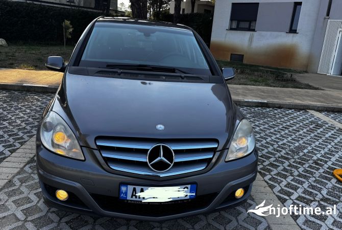 Makina ne shitje ne Durres - 3,800 Euro