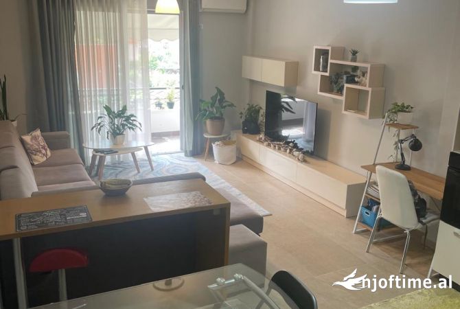 Shtepi ne shitje 2+1 ne Tirane - 215,000 Euro