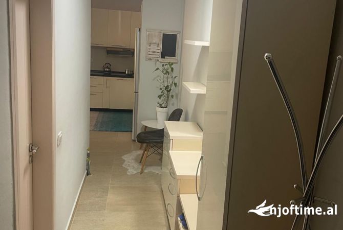Shtepi ne shitje Apartament ne Tirane, 2+1, Mobilimi E mobiluar, Pagesa 215,000  Euro.