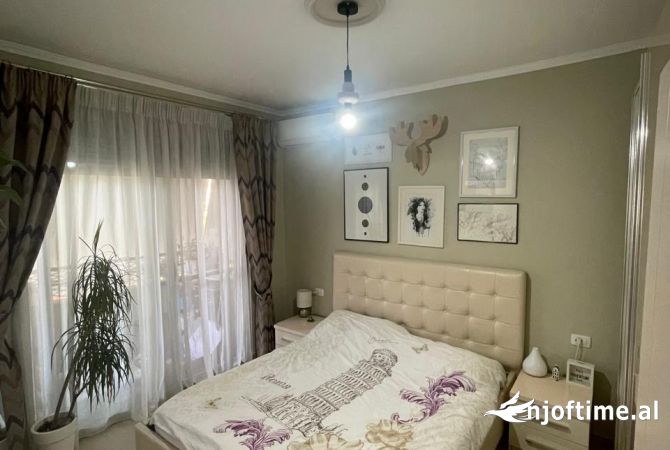 Shtepi me qera 2+1 ne Tirane - 700 Euro