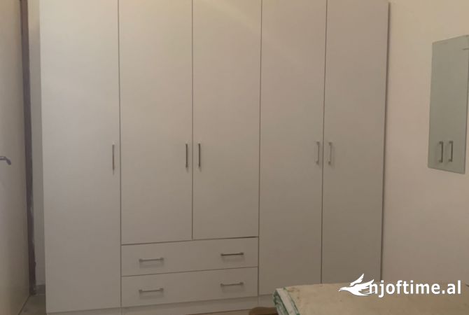 Shtepi me qera Apartament ne Tirane, 1+1, Mobilimi E mobiluar, Pagesa 30,000  Leke.