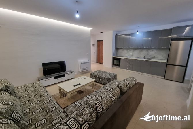 Shtepi me qera 2+1 ne Tirane - 350 Euro