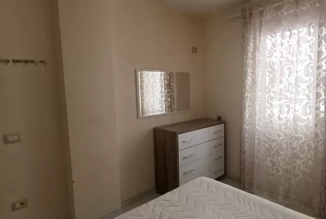 Shtepi me qera Apartament ne Tirane, 1+1, Mobilimi E mobiluar, Pagesa 420  Euro.