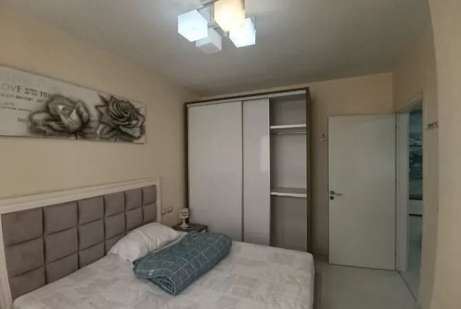 Shtepi me qera Apartament ne Tirane, 1+1, Mobilimi E mobiluar, Pagesa 420  Euro.