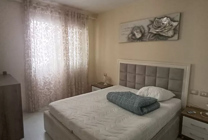 Shtepi me qera Apartament ne Tirane, 1+1, Mobilimi E mobiluar, Pagesa 420  Euro.