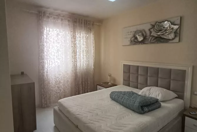 Shtepi me qera Apartament ne Tirane, 1+1, Mobilimi E mobiluar, Pagesa 420  Euro.
