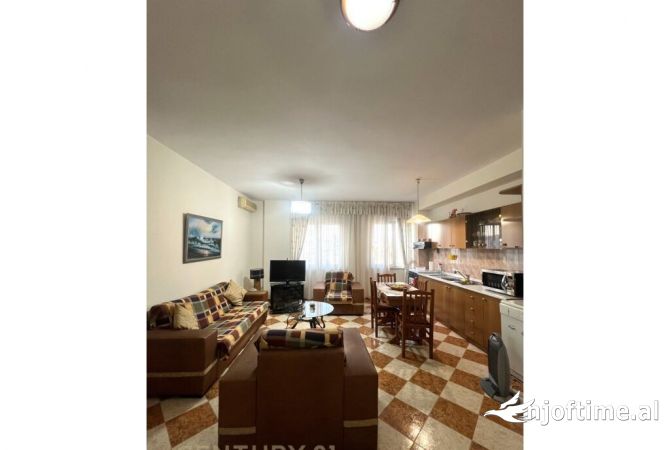 Shtepi me qera 2+1 ne Tirane - 500 Euro