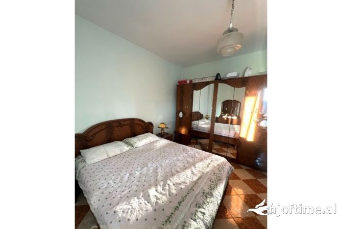 Shtepi me qera 2+1 ne Tirane - 500 Euro