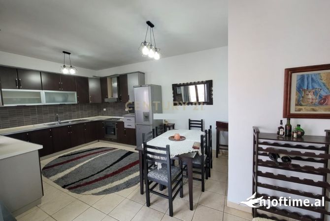 Shtepi me qera 2+1 ne Tirane - 600 Euro