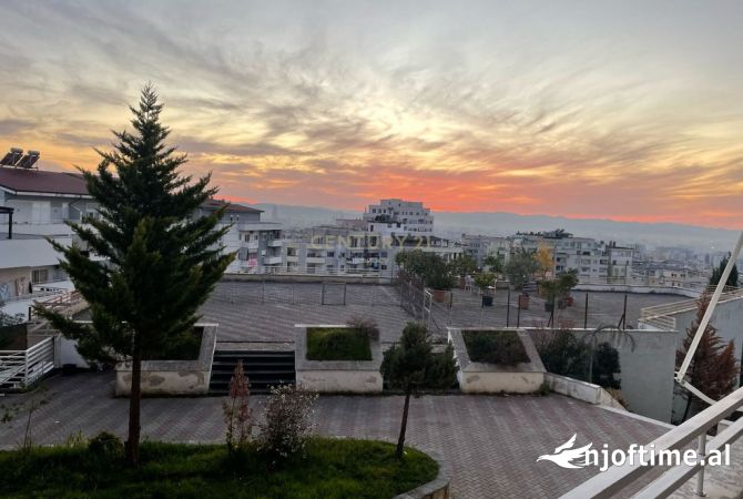 Shtepi me qera 2+1 ne Tirane - 430 Euro