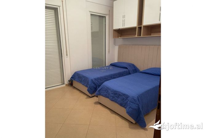Shtepi me qera 2+1 ne Tirane - 430 Euro