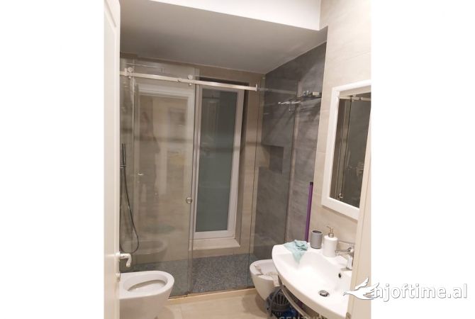 Shtepi me qera 1+1 ne Tirane - 650 Euro
