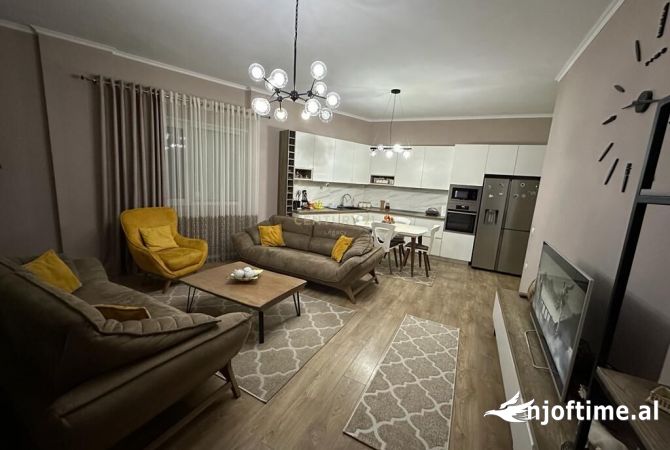 Shtepi me qera Apartament ne Tirane, 2+1, Mobilimi E mobiluar, Pagesa 600  Euro.