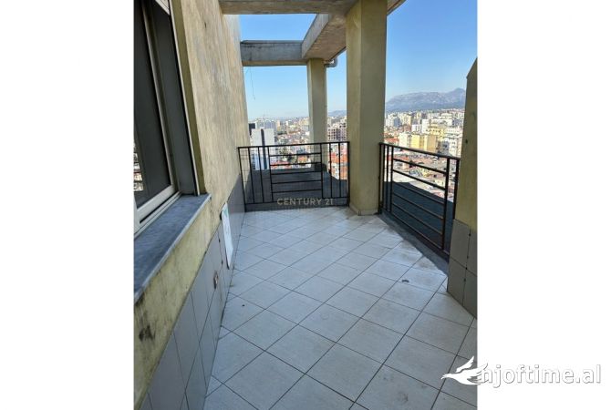 Shtepi ne shitje 2+1 ne Tirane - 175,000 Euro