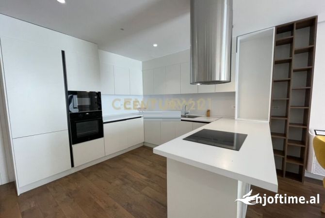 Shtepi me qera Apartament ne Tirane, 3+1, Mobilimi E mobiluar, Pagesa 2,000  Euro.