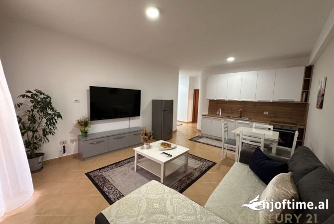 Shtepi me qera Apartament ne Tirane, 2+1, Mobilimi E mobiluar, Pagesa 700  Euro.