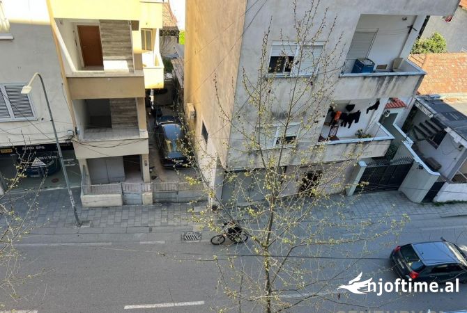 Shtepi me qera 1+1 ne Tirane - 650 Euro