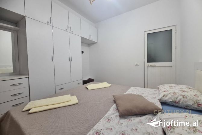 Shtepi me qera 1+1 ne Tirane - 370 Euro
