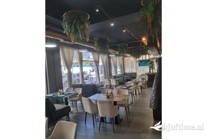 Ambiente Commerciale in Vendita 2+1 a Tirana - 75,000 Euro
