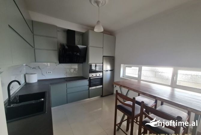 Shtepi me qera 2+1 ne Tirane - 700 Euro