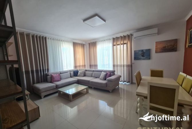 Shtepi me qera Apartament ne Tirane, 2+1, Mobilimi E mobiluar, Pagesa 700  Euro.