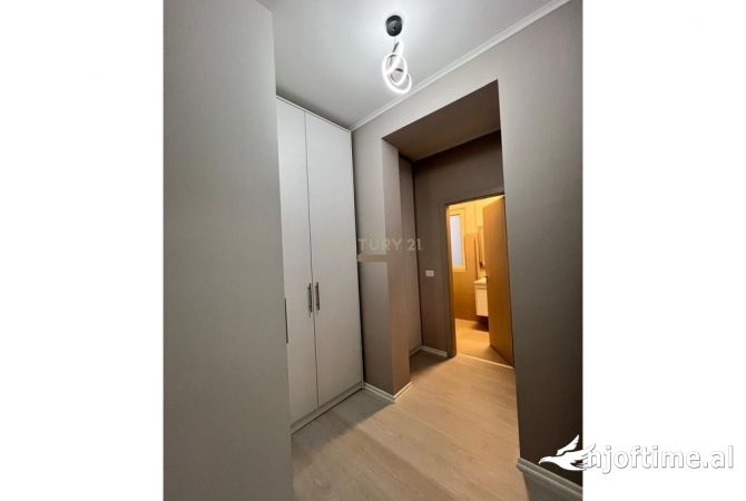 Shtepi me qera 2+1 ne Tirane - 750 Euro