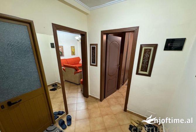 Shtepi me qera 1+1 ne Tirane - 400 Euro