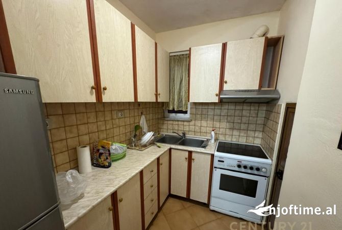 Shtepi me qera 1+1 ne Tirane - 400 Euro
