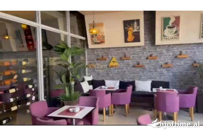 Ambiente Commerciale in Vendita 2+1 a Tirana - 260,000 Euro