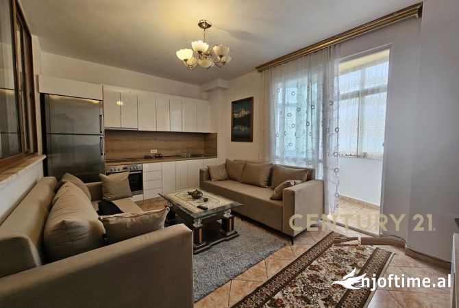 Shtepi me qera 2+1 ne Tirane - 600 Euro