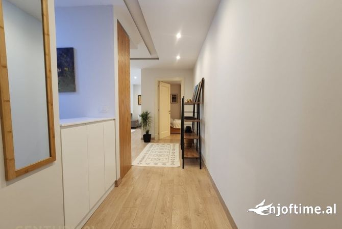 Shtepi me qera Apartament ne Tirane, 3+1, Mobilimi E mobiluar, Pagesa 900  Euro.