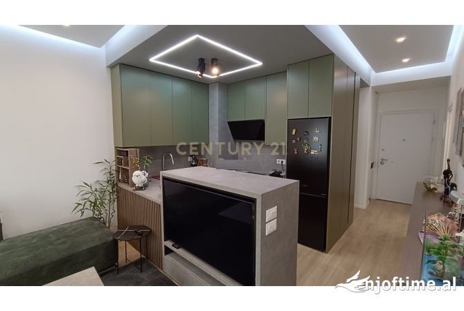 Shtepi ne shitje Apartament ne Tirane, 2+1, Mobilimi E mobiluar, Pagesa 165,000  Euro.