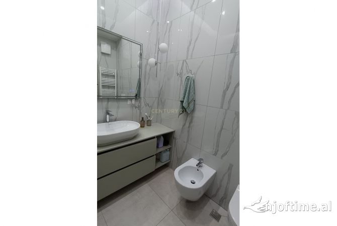 Shtepi ne shitje 2+1 ne Tirane - 165,000 Euro