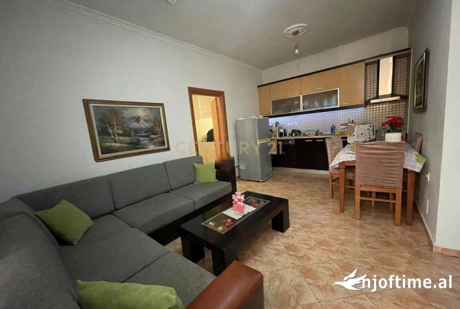 Shtepi me qera 1+1 ne Tirane - 450 Euro