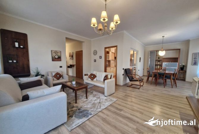Shtepi me qera 1+1 ne Tirane - 700 Euro