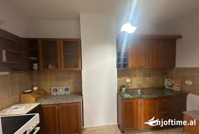 Shtepi me qera 1+1 ne Tirane - 600 Euro