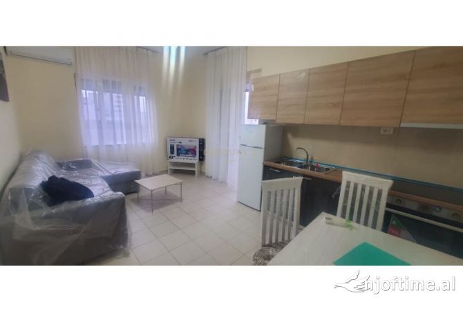 Shtepi me qera Apartament ne Tirane, 2+1, Mobilimi E mobiluar, Pagesa 470  Euro.