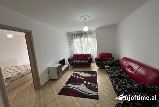 Shtepi ne shitje Apartament ne Tirane, 1+1, Mobilimi E mobiluar, Pagesa 89,000  Euro.