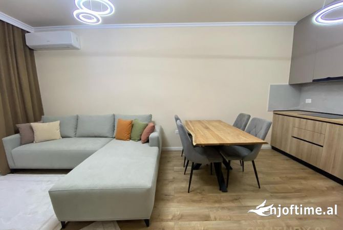 Shtepi me qera Apartament ne Tirane, 1+1, Mobilimi E mobiluar, Pagesa 1,000  Euro.