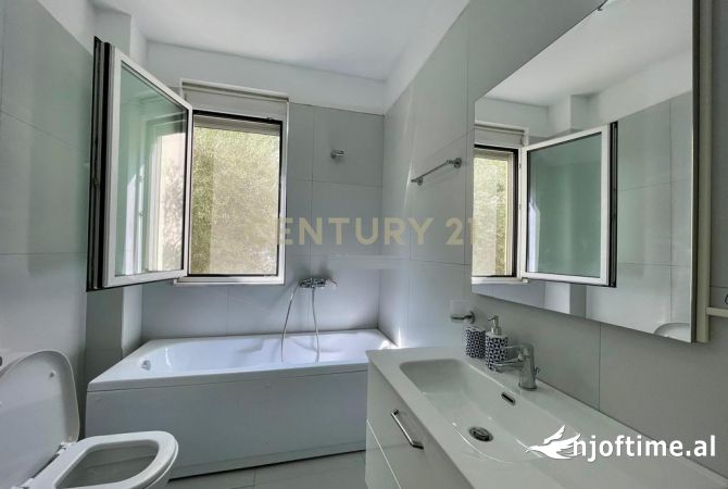 Shtepi me qera 2+1 ne Tirane - 700 Euro