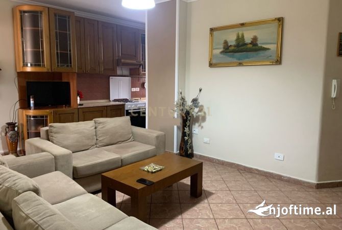 Shtepi me qera 2+1 ne Tirane - 600 Euro
