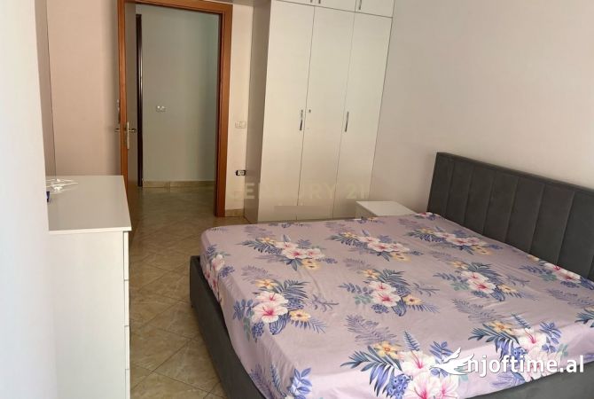 Shtepi me qera 2+1 ne Tirane - 450 Euro