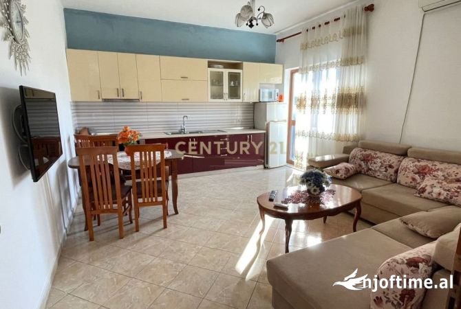 Shtepi me qera 2+1 ne Tirane - 530 Euro