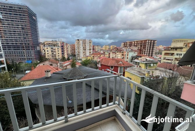 Shtepi me qera Apartament ne Tirane, 2+1, Mobilimi E mobiluar, Pagesa 680  Euro.