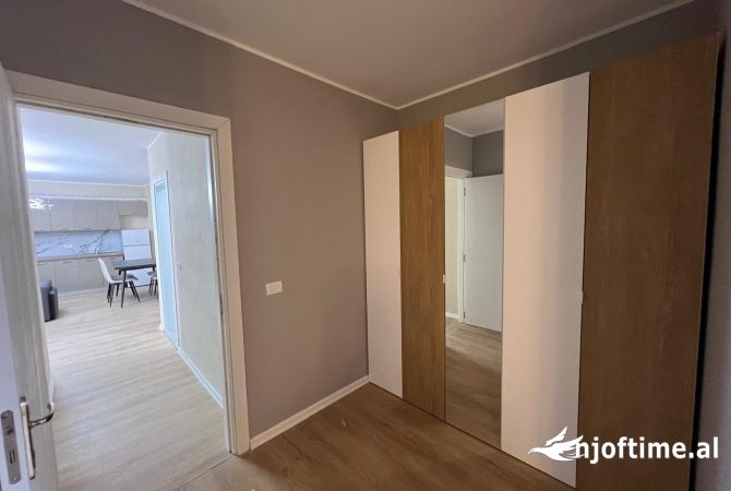 Shtepi me qera 2+1 ne Tirane - 400 Euro