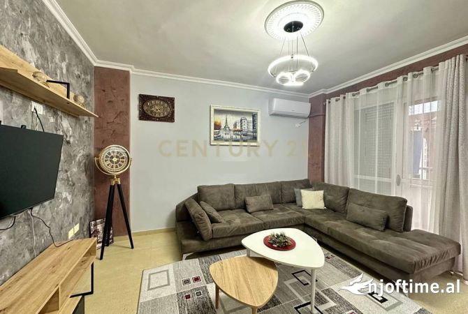 Shtepi me qera 2+1 ne Tirane - 400 Euro