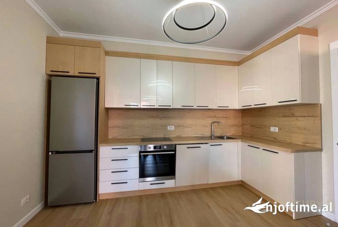 Shtepi me qera 3+1 ne Tirane - 1,500 Euro