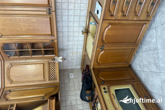 Shtepi me qera 1+1 ne Tirane - 700 Euro