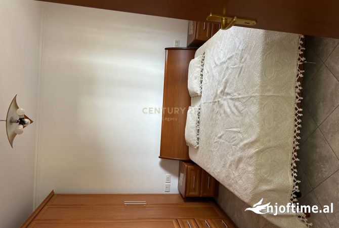 Shtepi me qera 1+1 ne Tirane - 700 Euro