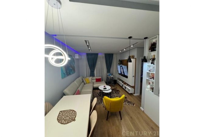 Shtepi ne shitje Apartament ne Tirane, 2+1, Mobilimi E mobiluar, Pagesa 185,000  Euro.
